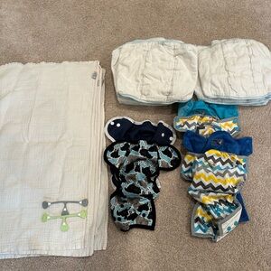 Reusable Kids Diaper Covers and Muslin Cloth Set in White, Navy, Teal, Yellow